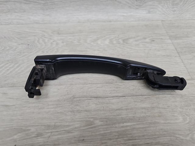 Ручка передньої двері зовнішня 826406RR0A NISSAN