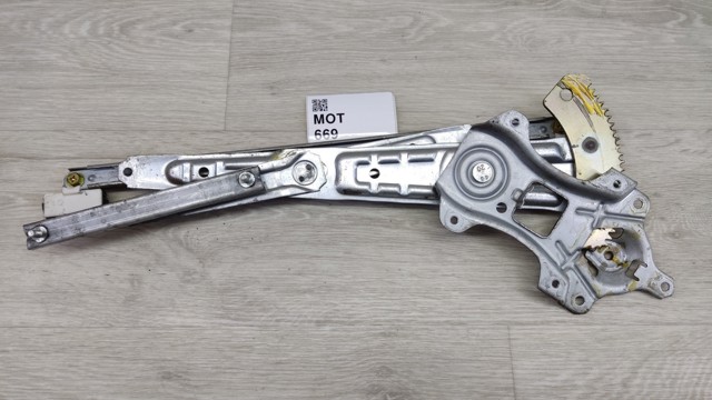 Механізм склопідйомника двері задньої, правої 82720CG000 NISSAN