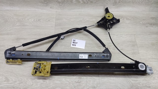 Склопідйомник передньої лівої двері Audi Q3