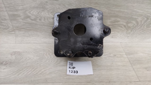 Кронштейн підсилювача заднього бампера 852115NA0A NISSAN
