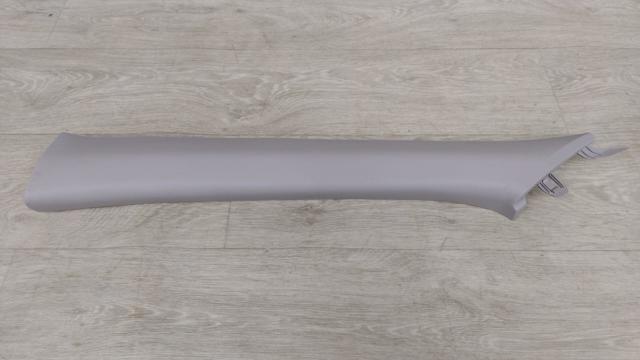Оббивки і кожухи для легкових. Механізм підйому кабіни для вантажних 85810L1000MMH HYUNDAI