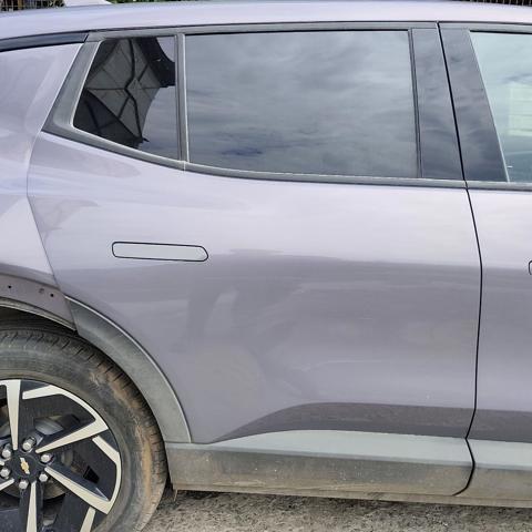 Двері задні, праві 85825749 GM