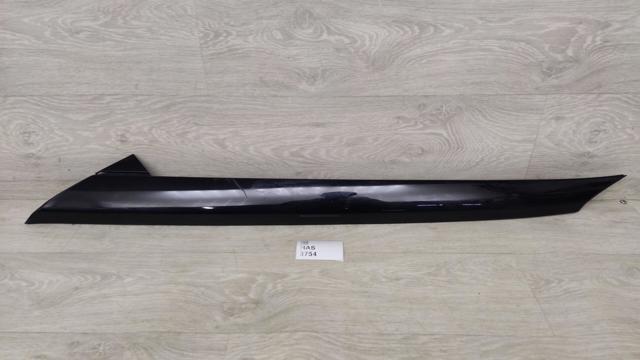 Захисна накладка переднього скла права 86260CV000 HYUNDAI