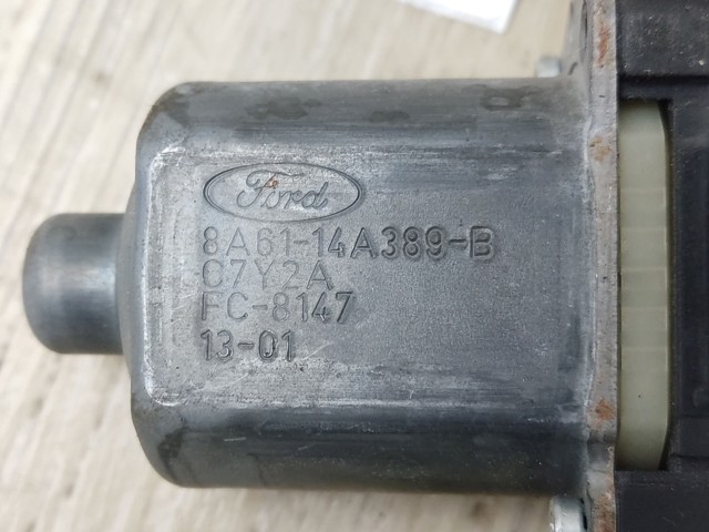 Мотор склопідйомника водійських дверей 8A6114A389B FORD