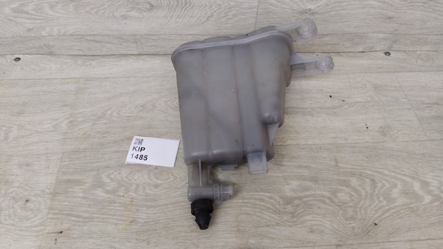 Бачок розширювальний 8K0121403Q VAG