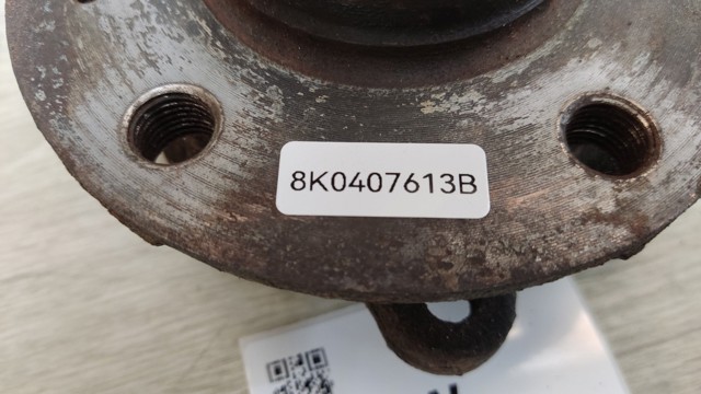 Підшипник в зборі з маточиною передній 8K0407613B VAG