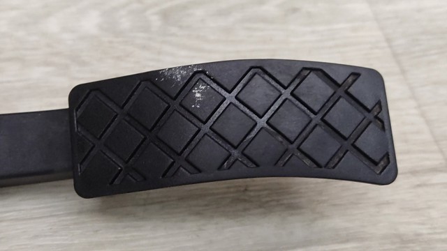 Підаль газу 8K1723523A VAG
