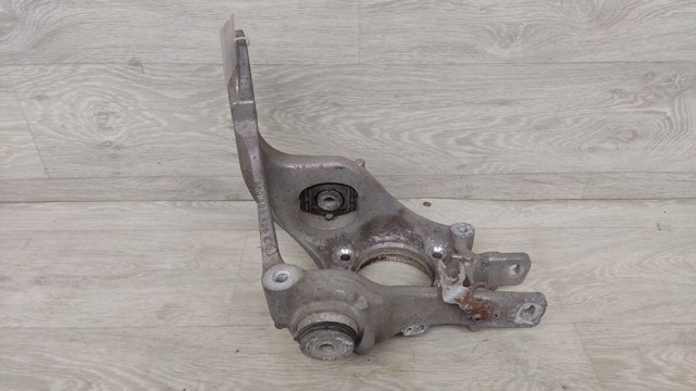 Цапфа права 8R0505432F VAG