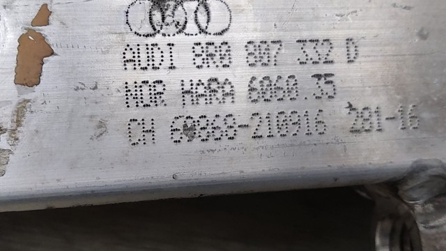 Кронштейн підсилювача заднього бампера 8R0807332D VAG