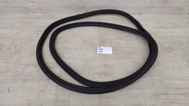 Ущільнювач дверей задніх, (на двері) 8R0833721G VAG