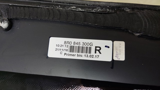 Стукло багажника, праве 8R0845300G VAG