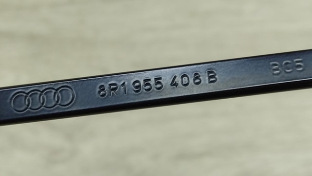 Важіль двірника 8R1955408B VAG