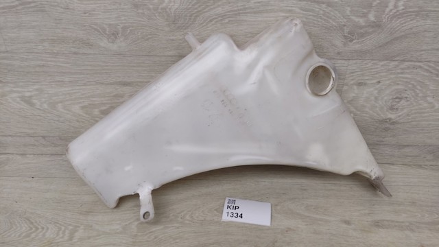 Бачок склоомивача 8T0955453C VAG
