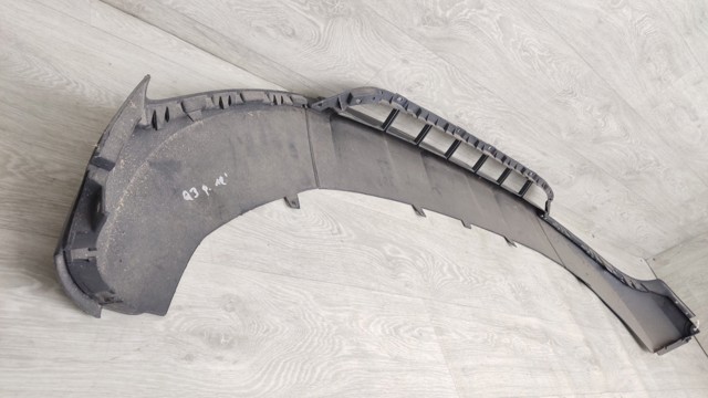 Нижня спідниця переднього бампера 8U0807061 VAG