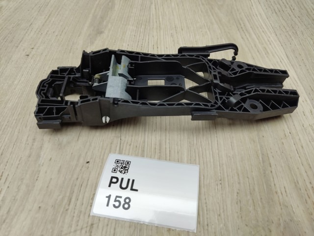 Дверна ручка права пасажирська 8V0839885 VAG