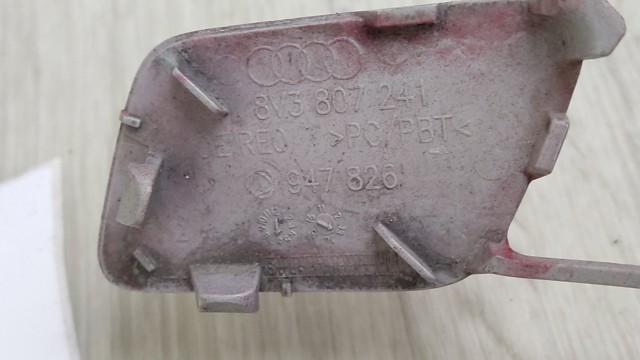 Заглушка бампера буксирувального гака 8V3807241 VAG