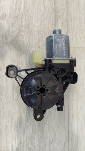 Привід ліфта задній 8W0959811 VAG