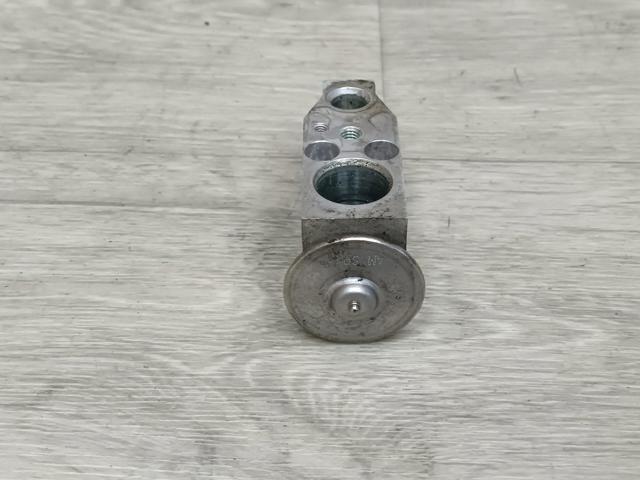 Клапан TRV, кондиціонера 922001HP0C NISSAN