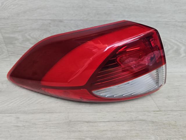 Задній лівий зовнішній ліхтар 92401D3010 HYUNDAI