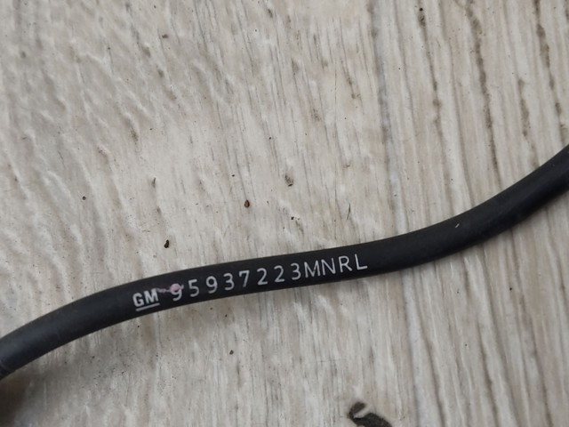 Датчик АБС задній лівий 95937223 GM