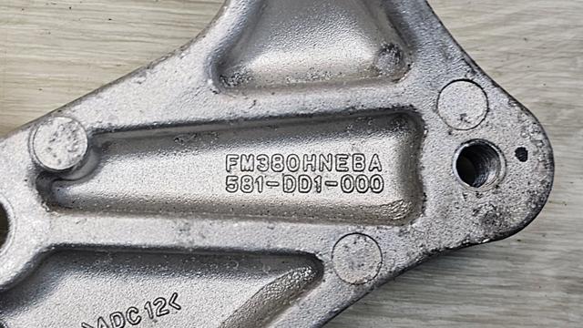 Кронштейн компресора кондиціонера 97703GI400 HYUNDAI