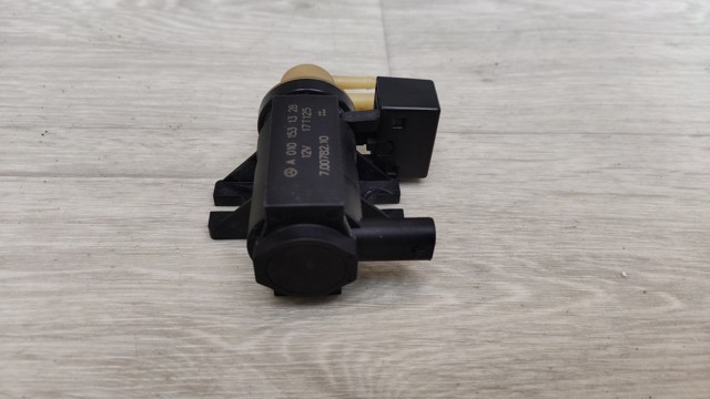 Клапан соленоїд регулювання заслонки EGR A0101531328 MERCEDES