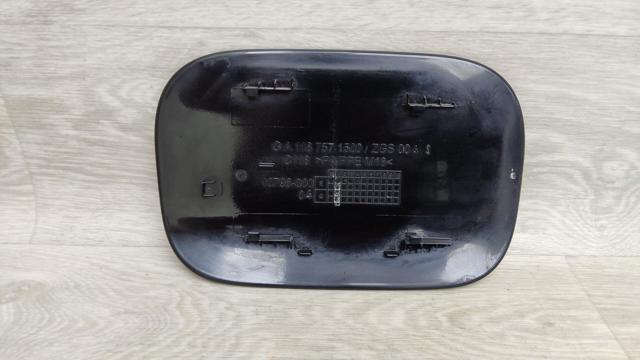 Лючок (дверцята) бензобака A1187571500 MERCEDES