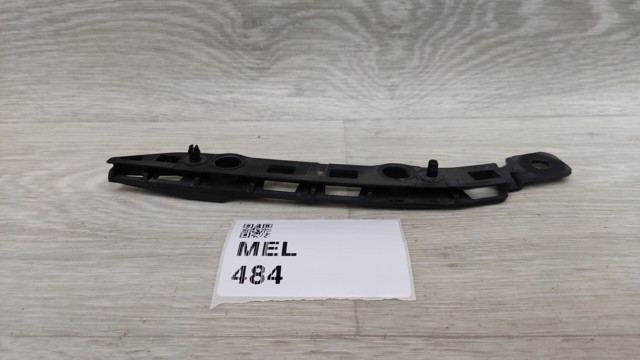 Кронштейн бампера заднього, правий A1568850421 MERCEDES