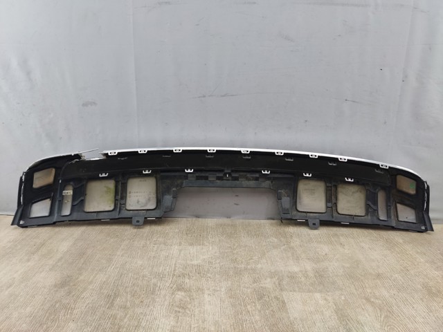 Бампер задній, нижня частина A1668804440 MERCEDES