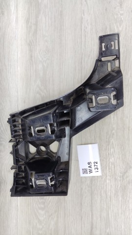 Кронштейн бампера заднього, правий A1668805803 MERCEDES