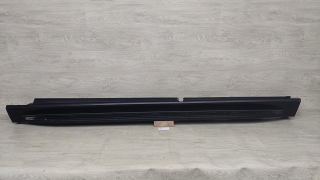 Надставка двері передньої A1676986500 MERCEDES