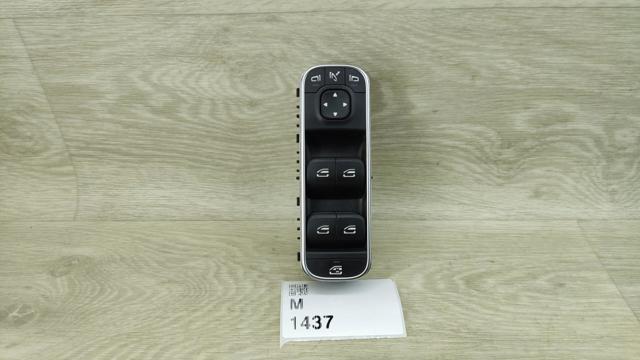Кнопки переднього лівого склопід'ємника A1679059803 MERCEDES