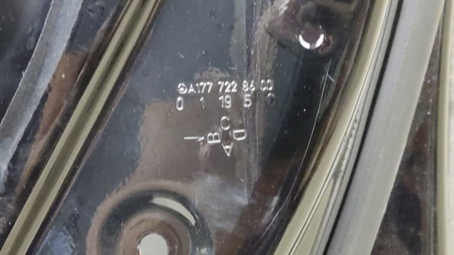 Пасажирські передні двері A1777206205 MERCEDES