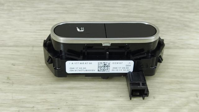 Кнопка обігріву сидіння A17790567009107 MERCEDES