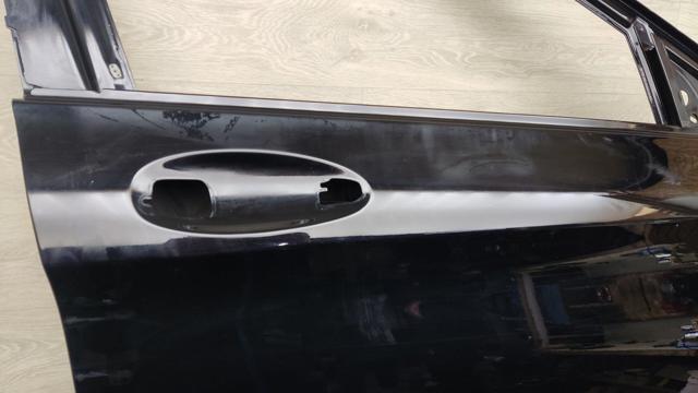 Пасажирські передні двері A2057200205 MERCEDES