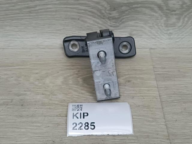 Петля передніх дверей, правою A2057200237 MERCEDES