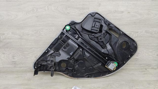 Склопідйомник задніх правих дверей A2057308004 MERCEDES
