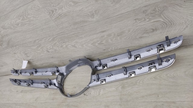 Решітка радіатора A2058880160 MERCEDES