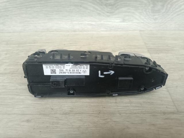 Кнопки переднього лівого склопід'ємника A2059056811 MERCEDES