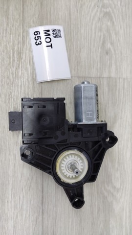 Моторчик склопідйомника двері задніх, правих A2059060401 FIAT