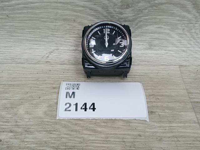 Годинник салонний A2138272000 MERCEDES