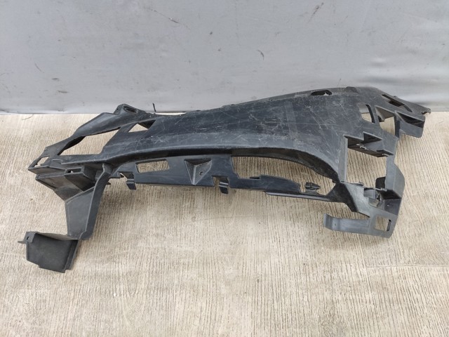 Кріплення бампера A2138850965 MERCEDES