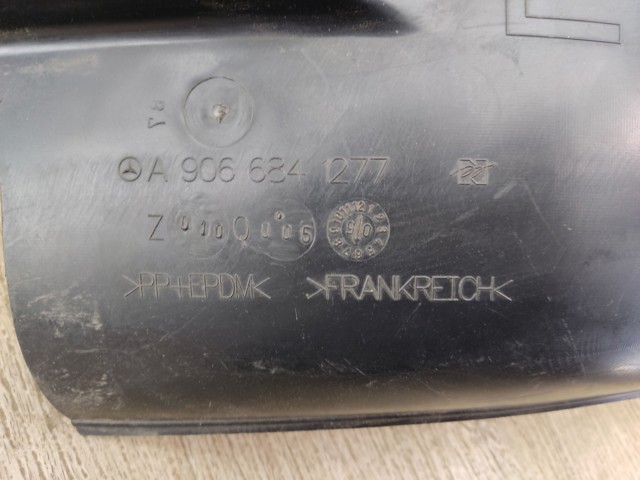 Підкрилок переднього крила, лівий задній A9066841277 MERCEDES