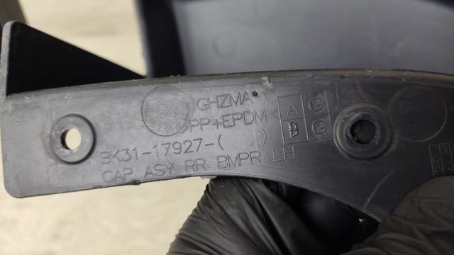 Ікло заднього бампера ліве BK3117927AG5CND FORD