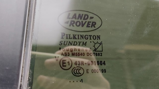 Скло задньої двері лівої CVB500210 LAND ROVER