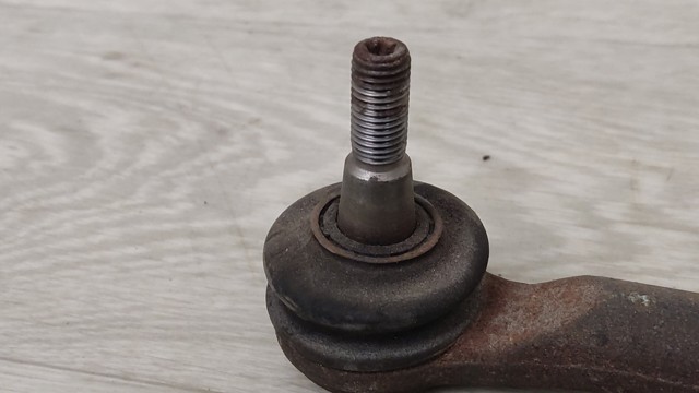 Наконечник рульовий D85204BA0A NISSAN