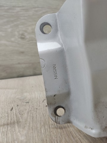 Переднє ліве крило F31011CAAA NISSAN