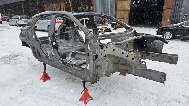 Панель бризковика (лонжерону) моторного відсіку, ліва F41215DAHA NISSAN