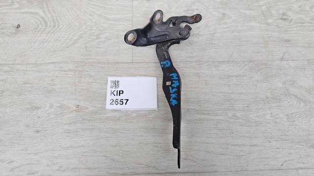 Завіса капота права GJ6A52410A MAZDA