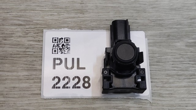 Датчик сигналізації парковки, парктронік, центральний GMC867UC1 MAZDA